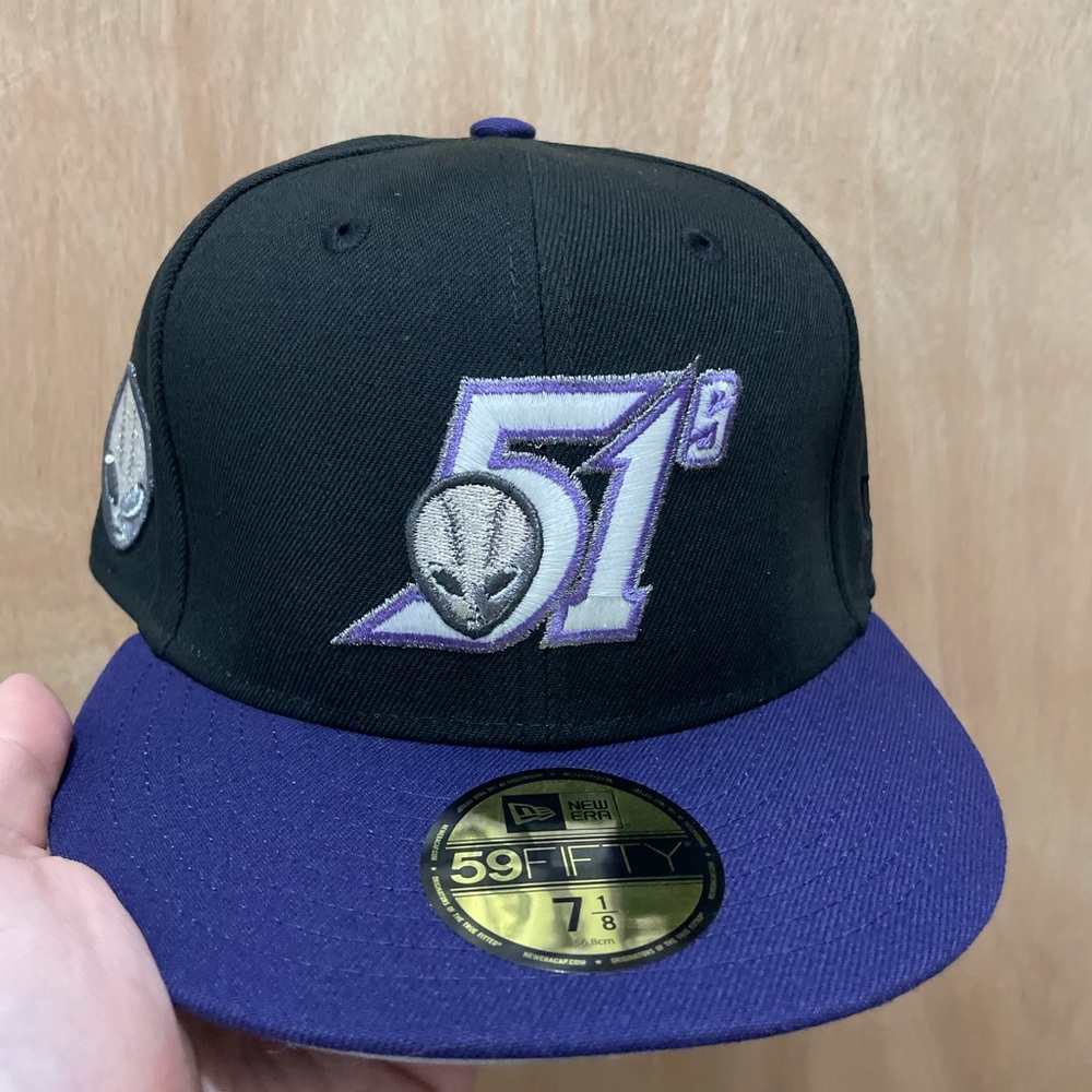 Topperz Las Vegas 51s gitd size 7 1/8 new era fitted brand new